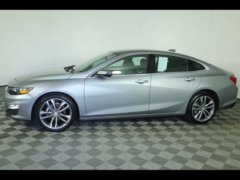 Used 2023 Chevrolet Malibu LT FWD image 11