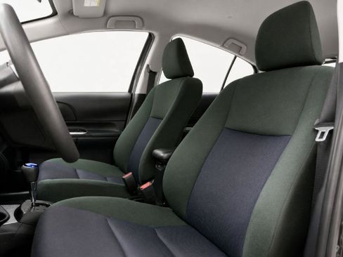 Used 2016 Toyota Prius C Two FWD image 9