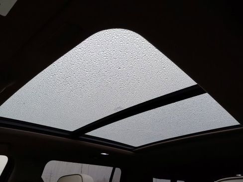 Used 2025 GMC Yukon XL Denali w/ Denali Reserve Package image 25