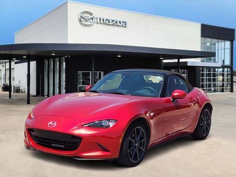 Used 2016 MAZDA MX-5 Miata Grand Touring RWD image 2