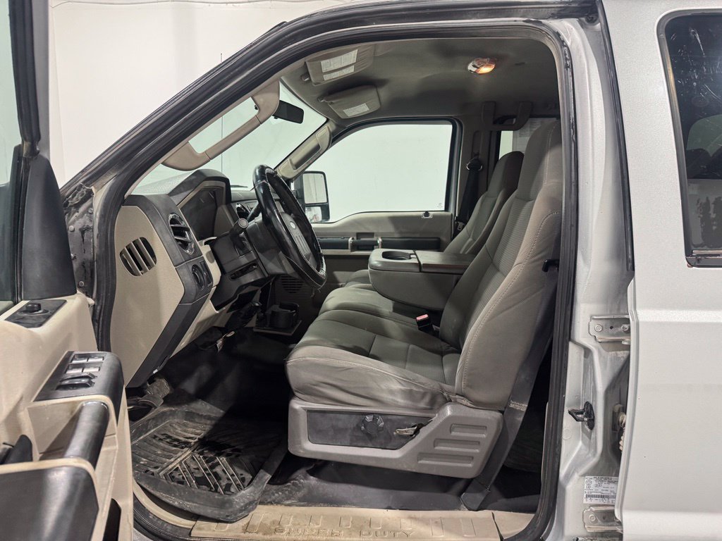 Used 2009 Ford F250 XLT AWD/4WD image 5