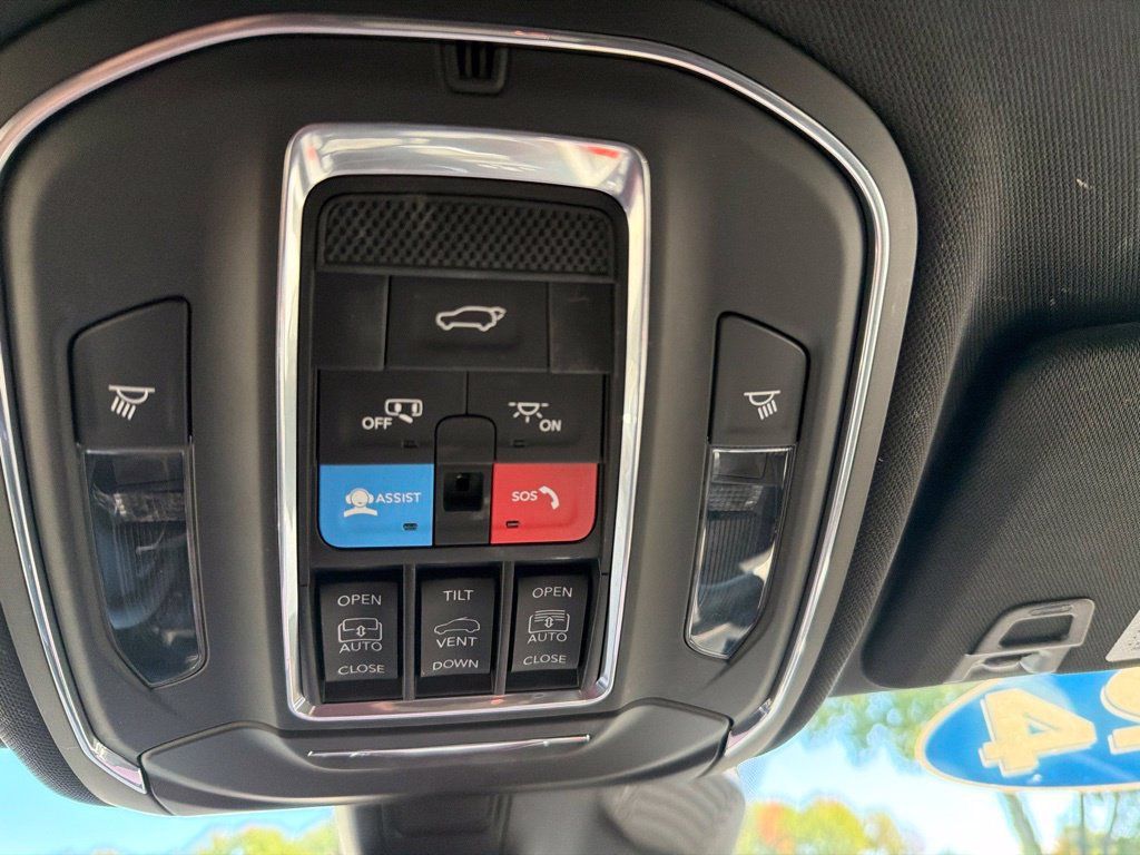 Used 2024 Jeep Grand Cherokee Limited 4xe AWD/4WD image 29