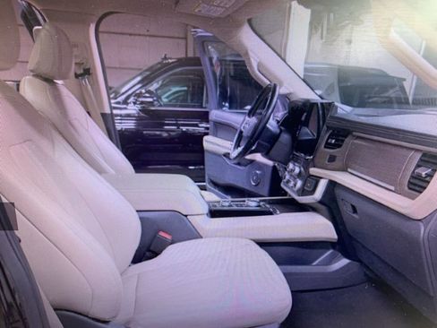 Used 2024 Ford Expedition Max Limited image 5