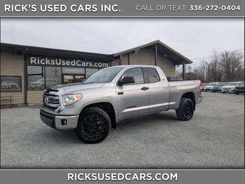 Used 2016 Toyota Tundra SR5 w/ SR5 Upgrade Package image 1