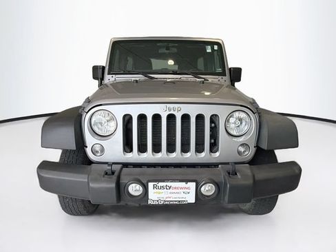 Used 2018 Jeep Wrangler Unlimited Sport w/ Connectivity Group AWD/4WD image 2