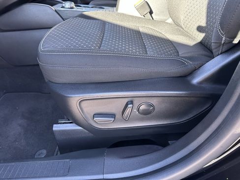 Used 2023 Ford Escape Active image 12