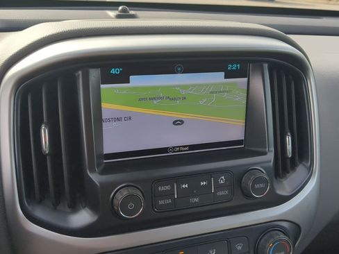 Used 2018 Chevrolet Colorado LT w/ LPO, Premium Interior Package image 17