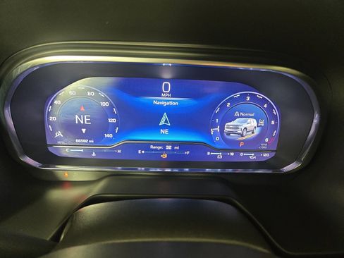 Used 2024 Chevrolet Tahoe LT image 18