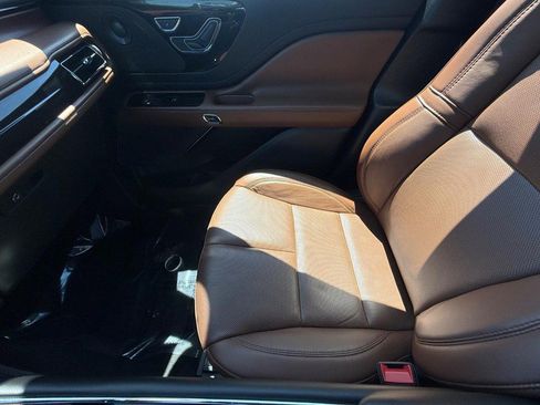 Certified 2023 Lincoln Aviator Reserve w/ Elements Package Plus AWD/4WD image 25