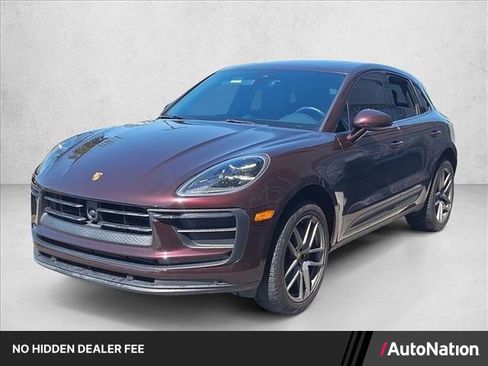 Used 2023 Porsche Macan AWD/4WD image 1