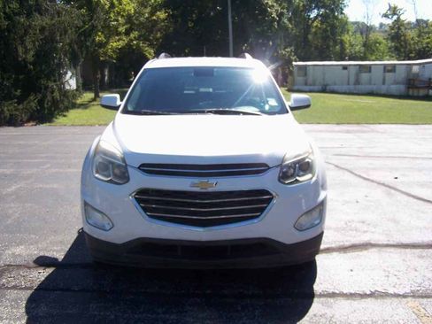 Used 2017 Chevrolet Equinox LT w/ Convenience Package image 2