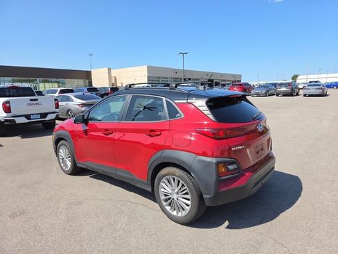 Used 2021 Hyundai Kona SEL FWD image 2