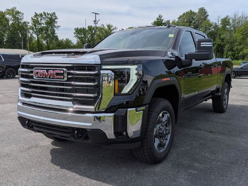 New 2026 GMC Sierra 2500 SLE w/ SLE Value Package; AWD/4WD image 3