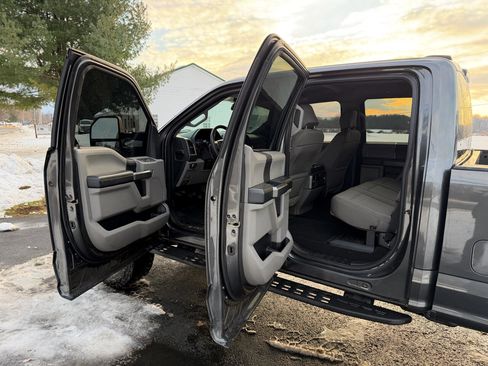 Used 2020 Ford F350 XLT w/ Tremor Off-Road Package image 35