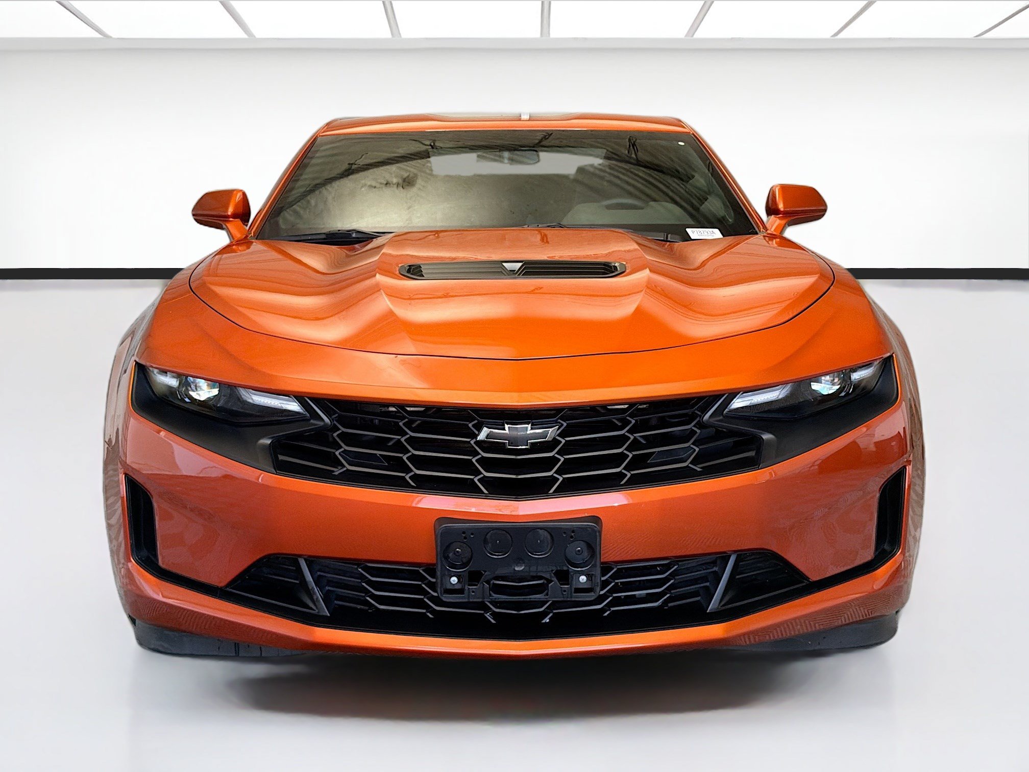 Used 2022 Chevrolet Camaro LT RWD image 2