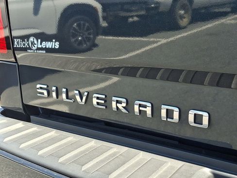 Used 2018 Chevrolet Silverado 1500 LT w/ All Star Edition AWD/4WD image 32