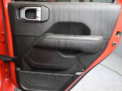 Used 2020 Jeep Wrangler Unlimited Sahara w/ Uconnect 4C Nav & Sound Group image 14