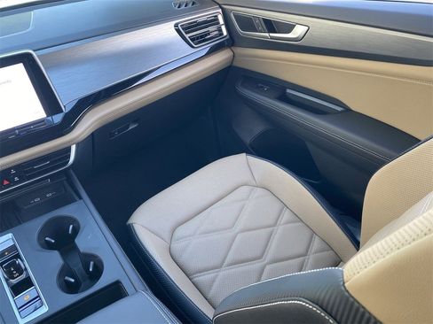 New 2026 Volkswagen Atlas Cross Sport SE image 13