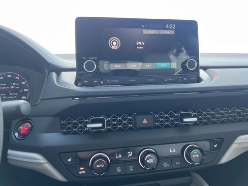 New 2025 Honda Accord SE image 18