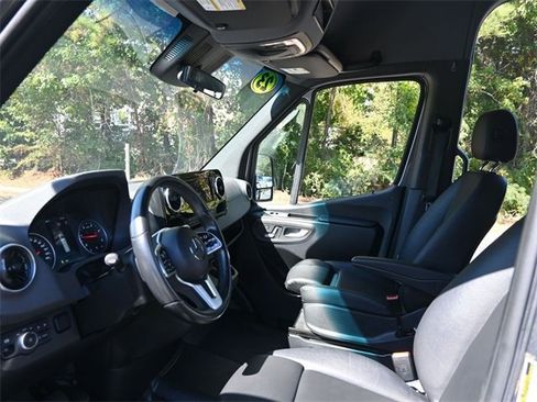 Used 2023 Mercedes-Benz Sprinter 2500 image 15