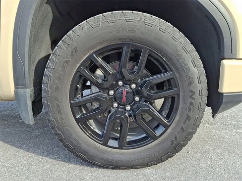 Used 2023 GMC Sierra 1500 Elevation image 8