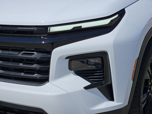 New 2027 Chevrolet Traverse LT w/ Midnight/Sport Edition FWD image 10