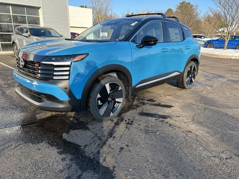 New 2026 Nissan Kicks SR w/ Cold Weather Package image 2