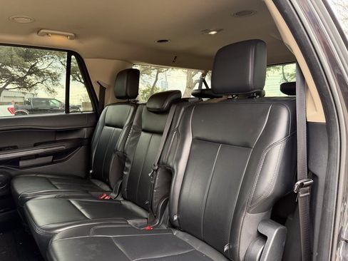 Used 2024 Ford Expedition Max XLT image 17