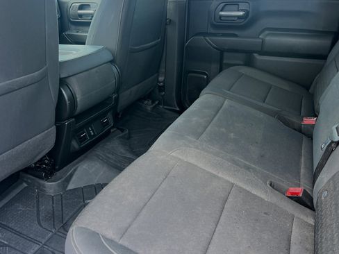 Used 2024 Chevrolet Silverado 2500 Custom w/ Custom Value Package image 12