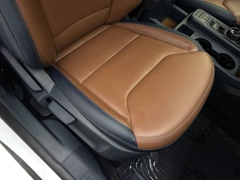 Used 2023 Ford Maverick Lariat w/ Lariat Luxury Package FWD image 48