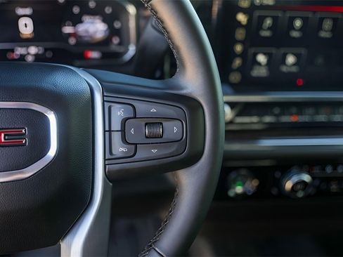 Used 2024 GMC Sierra 1500 Elevation image 16