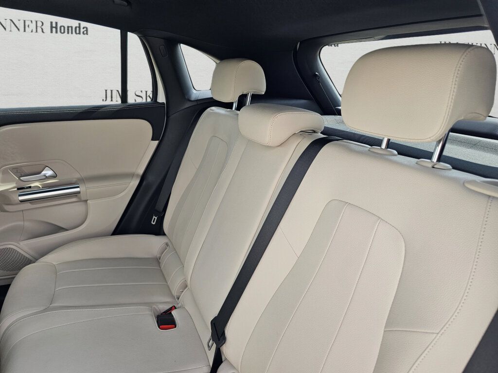 Used 2024 Mercedes-Benz GLA 250 image 34