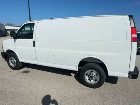New 2026 GMC Savana 2500 image 6
