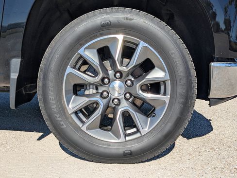 Used 2023 Chevrolet Silverado 1500 LT image 12