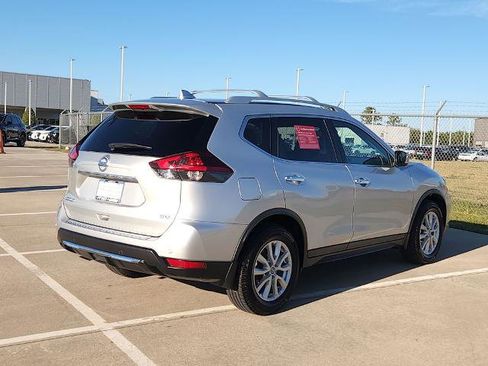 Certified 2020 Nissan Rogue SV image 5