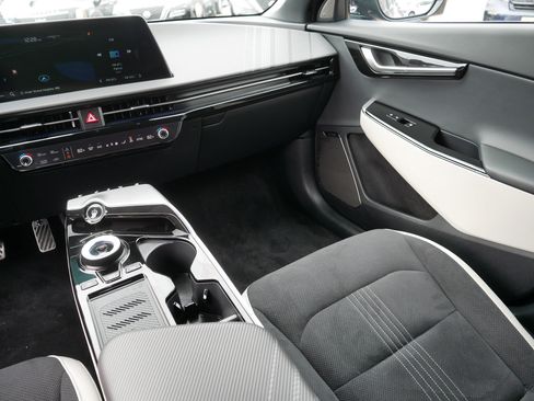 Certified 2024 Kia EV6 GT-Line image 11