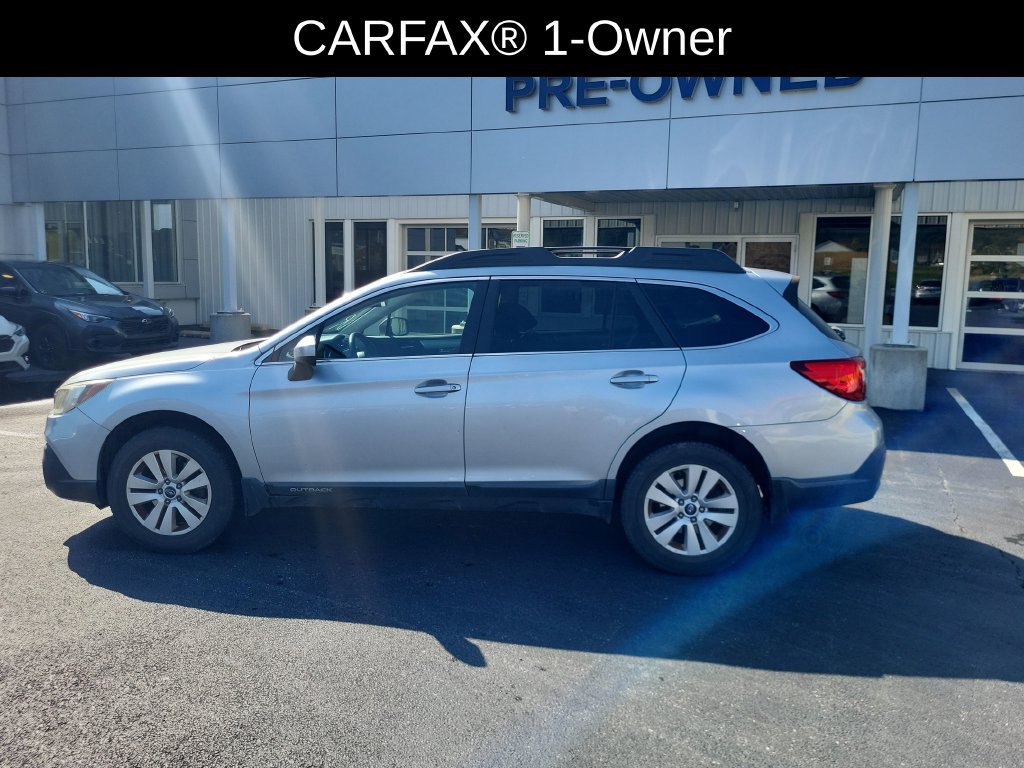 Used 2019 Subaru Outback 2.5i Premium w/ Popular Package #2 AWD/4WD image 2