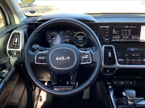 Used 2022 Kia Sorento SX Prestige w/ Rust Color Package image 5