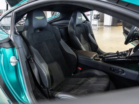 Used 2025 Aston Martin V8 Vantage Coupe RWD image 45