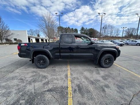 Used 2020 Toyota Tacoma SR w/ SX Package image 2