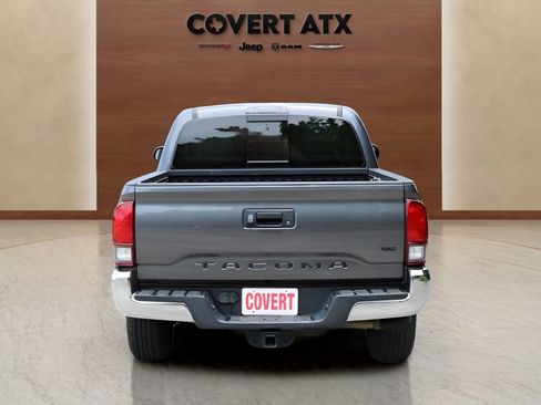 Used 2021 Toyota Tacoma SR5 RWD image 4