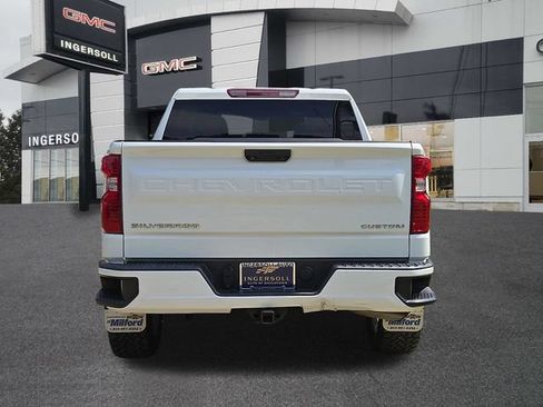 Used 2023 Chevrolet Silverado 1500 Custom AWD/4WD image 22