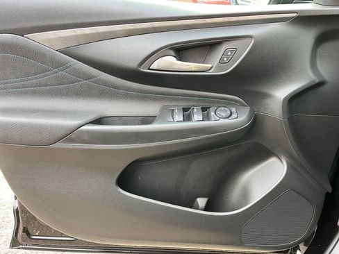 Used 2025 Buick Envista Sport Touring image 20