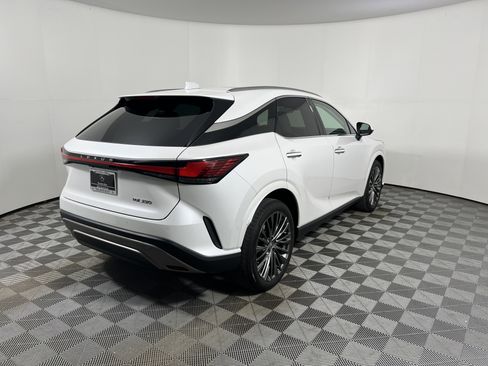 Used 2024 Lexus RX 350 FWD w/ Convenience Package image 5