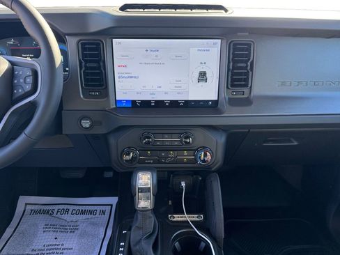 New 2025 Ford Bronco Badlands image 13