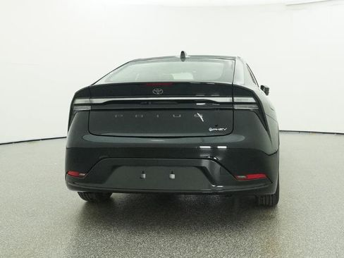 New 2026 Toyota Prius Plug-In Hybrid FWD image 36