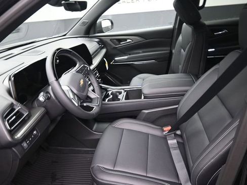 New 2026 Chevrolet Traverse LT w/ Enhanced Driving Package AWD/4WD image 8