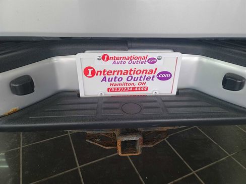 Used 2015 Nissan Titan SV image 28