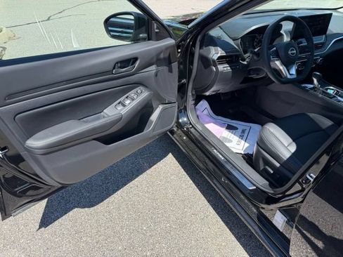 New 2026 Nissan Altima 2.5 SV FWD image 12