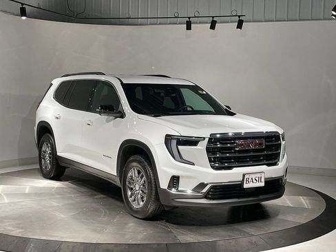 Used 2025 GMC Acadia Elevation image 24